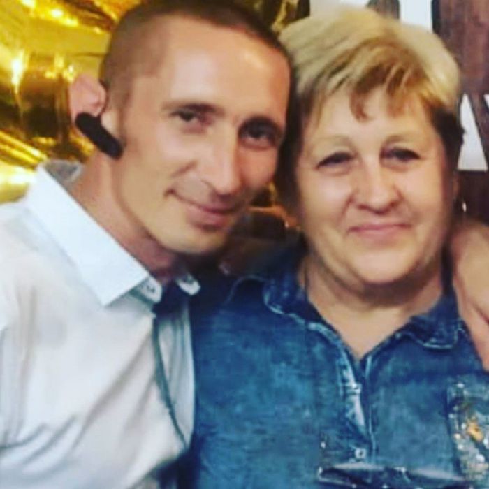 Мама Людмила с сыном Евгением